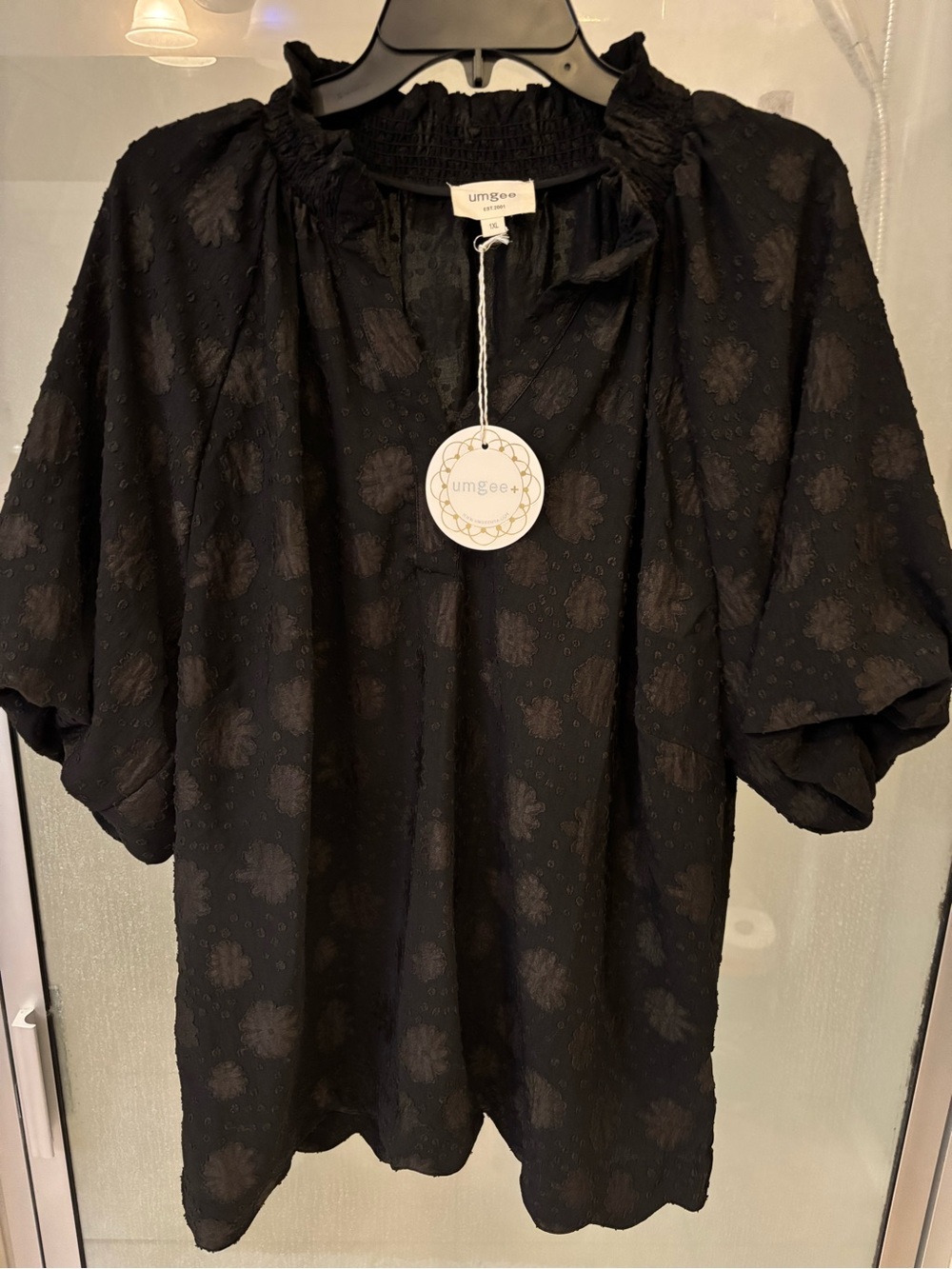 Umgee Black Textured Puff Sleeve Blouse